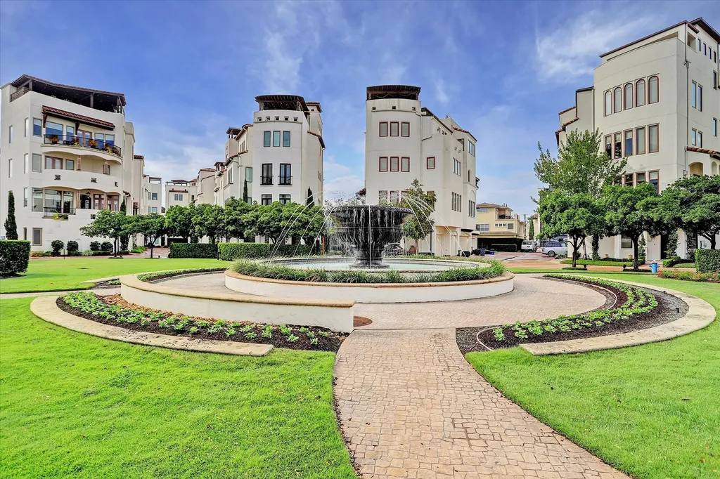 5327 Paseo Caceres Drive Houston TX 77007