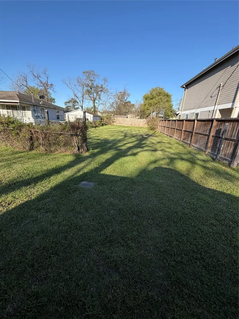 7009 Roswell Street Houston TX 77022