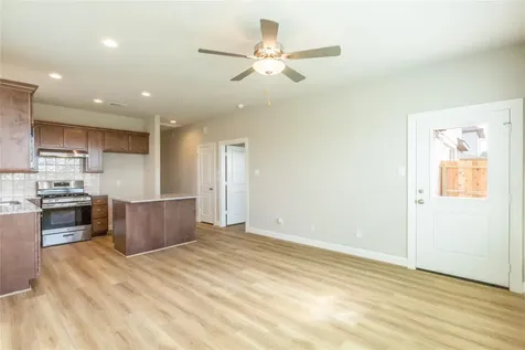 1016 Tillman Lane East Bernard TX 77435