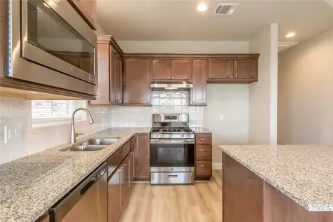 1016 Tillman Lane East Bernard TX 77435