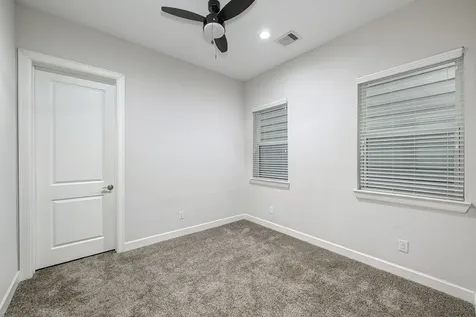 5932 Petty Street B Houston TX 77007