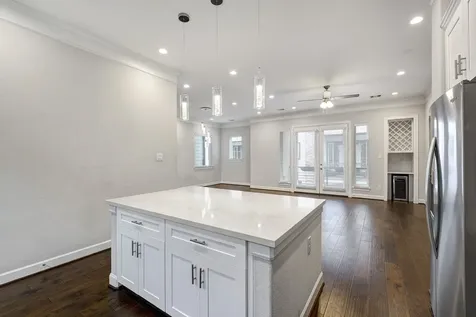 5932 Petty Street B Houston TX 77007
