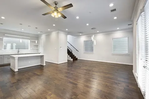 5932 Petty Street B Houston TX 77007