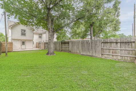 213 Foster Street Tomball TX 77375