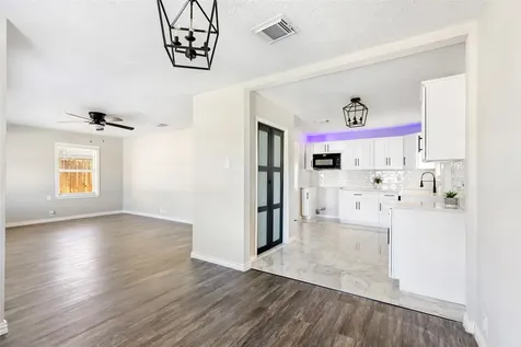 6152 Doulton Drive Houston TX 77033