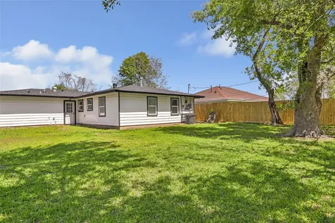 6152 Doulton Drive Houston TX 77033
