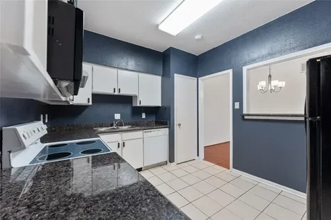 2100 Tanglewilde Street 330 Houston TX 77063
