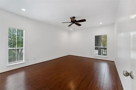 2100 Tanglewilde Street 330 Houston TX 77063
