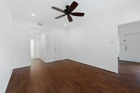 2100 Tanglewilde Street 330 Houston TX 77063