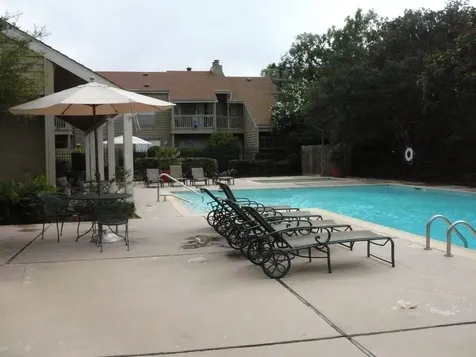 2100 Tanglewilde Street 330 Houston TX 77063