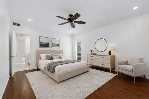 2100 Tanglewilde Street 330 Houston TX 77063