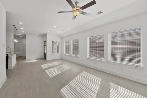 5243 Celestial Court Iowa Colony TX 77583