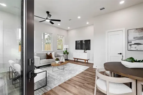 4605 Brady Street B Houston TX 77011