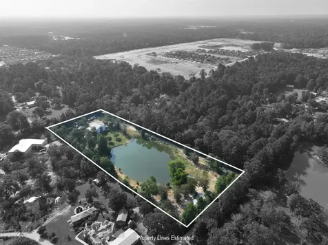 3200 Lazy River Montgomery TX 77316