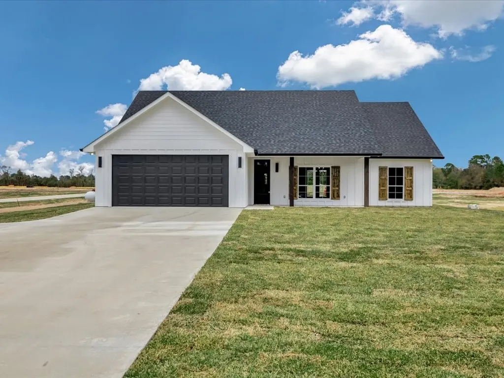 335 Ralph Nerren Huntington TX 75949