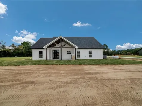 335 Ralph Nerren Huntington TX 75949