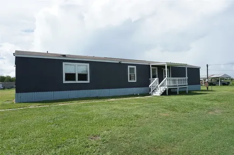710 Parkmoor Boulevard Edna TX 77957