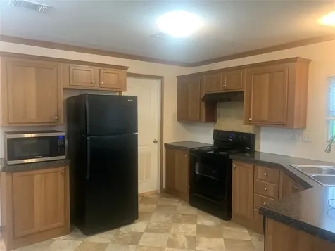 710 Parkmoor Boulevard Edna TX 77957