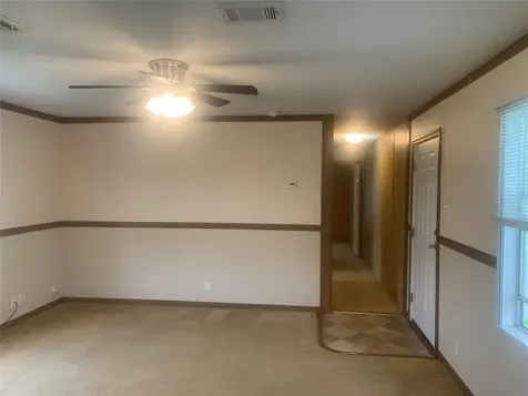 710 Parkmoor Boulevard Edna TX 77957