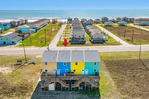 917 Blue Water Highway Surfside Beach TX 77541