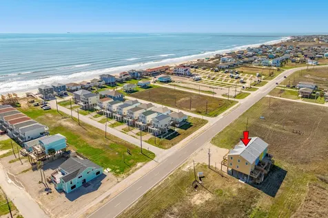 917 Blue Water Highway Surfside Beach TX 77541