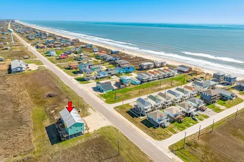 917 Blue Water Highway Surfside Beach TX 77541