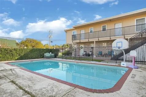 107 E Willowick Avenue 4 Friendswood TX 77546