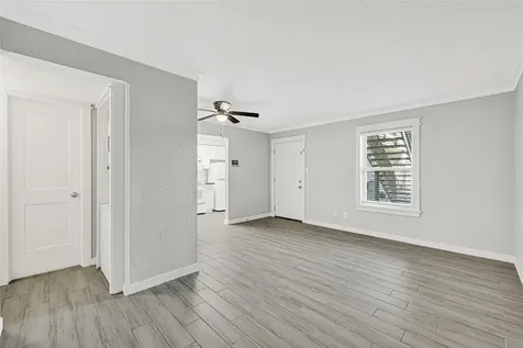 107 E Willowick Avenue 4 Friendswood TX 77546