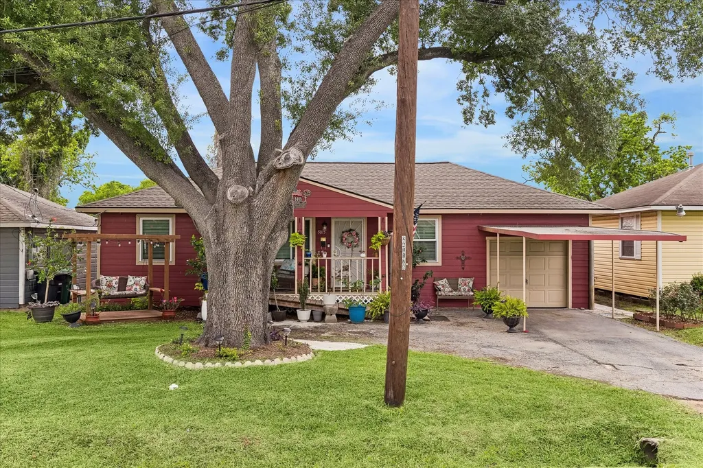 5015 Caplin Street Houston TX 77026