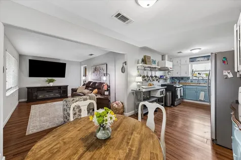 5015 Caplin Street Houston TX 77026