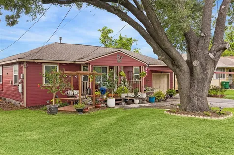 5015 Caplin Street Houston TX 77026