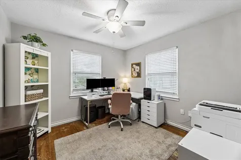 5015 Caplin Street Houston TX 77026