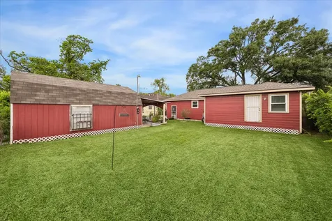 5015 Caplin Street Houston TX 77026