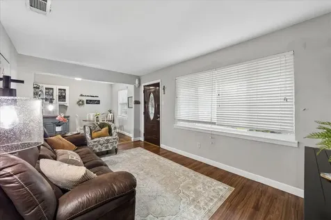 5015 Caplin Street Houston TX 77026