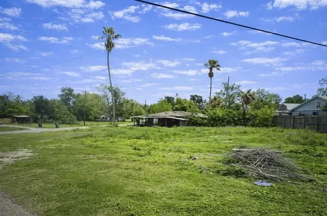 2514 8th Street Orange TX 77630