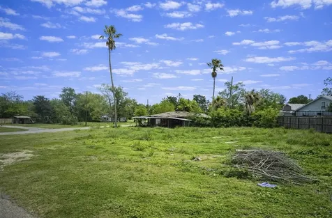 2514 8th Street Orange TX 77630