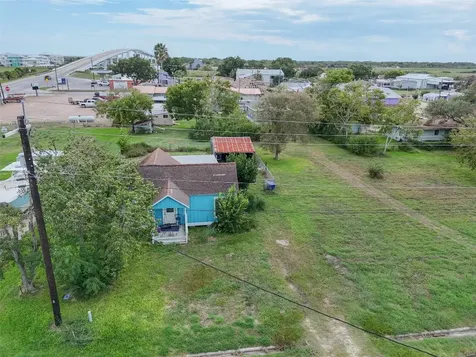 863 Lewis Street Matagorda TX 77414