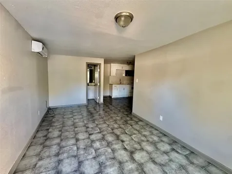 5842 Southville Street Houston TX 77033