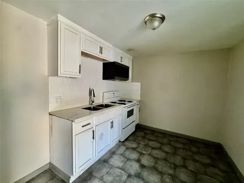 5842 Southville Street Houston TX 77033