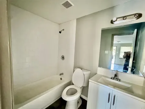5842 Southville Street Houston TX 77033