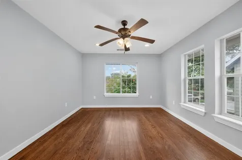1933 Santa Rosa Street Houston TX 77023