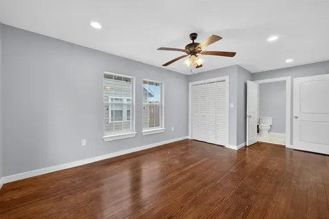 1933 Santa Rosa Street Houston TX 77023