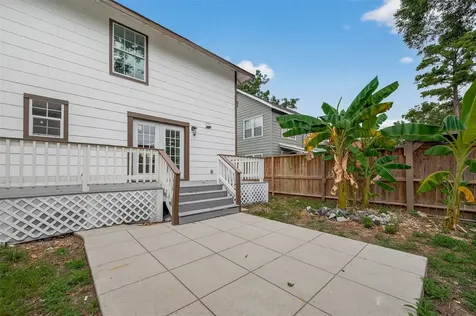 1933 Santa Rosa Street Houston TX 77023