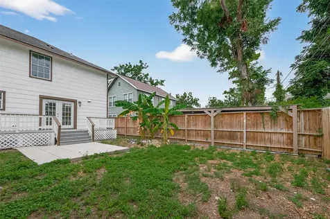 1933 Santa Rosa Street Houston TX 77023