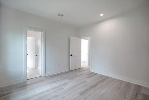 4531 Creekmont Drive Houston TX 77091