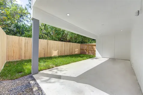 4531 Creekmont Drive Houston TX 77091