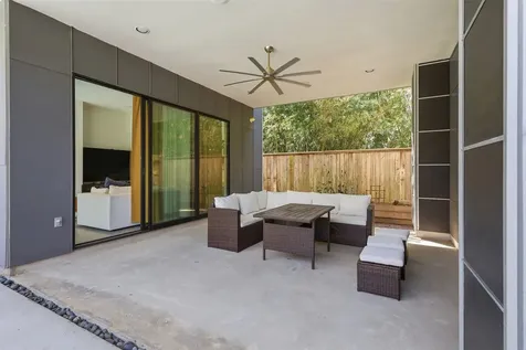2412 Helena Street Houston TX 77006