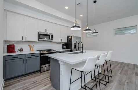 970 Highland Sound Lane Houston TX 77091