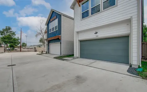 970 Highland Sound Lane Houston TX 77091