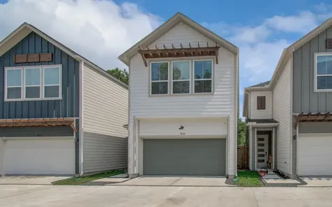 970 Highland Sound Lane Houston TX 77091